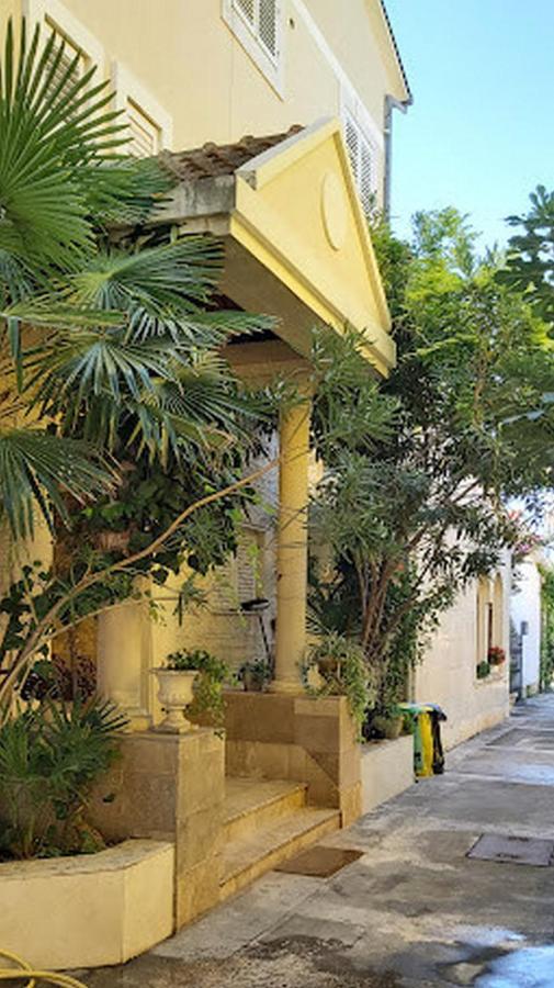 مبيت وإفطار ميدولين Bed & Breakfast Palma المظهر الخارجي الصورة