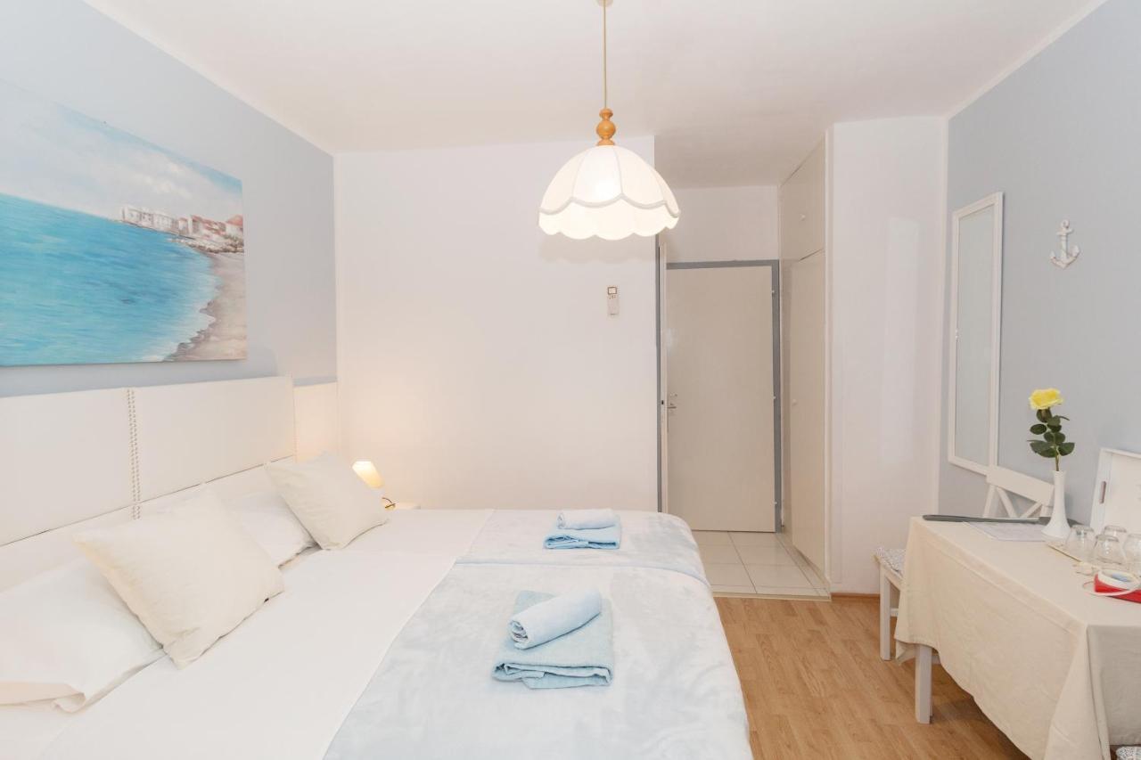 مبيت وإفطار ميدولين Bed & Breakfast Palma المظهر الخارجي الصورة