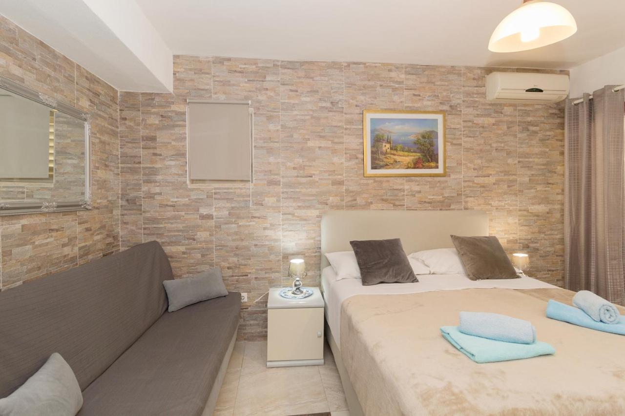 مبيت وإفطار ميدولين Bed & Breakfast Palma المظهر الخارجي الصورة