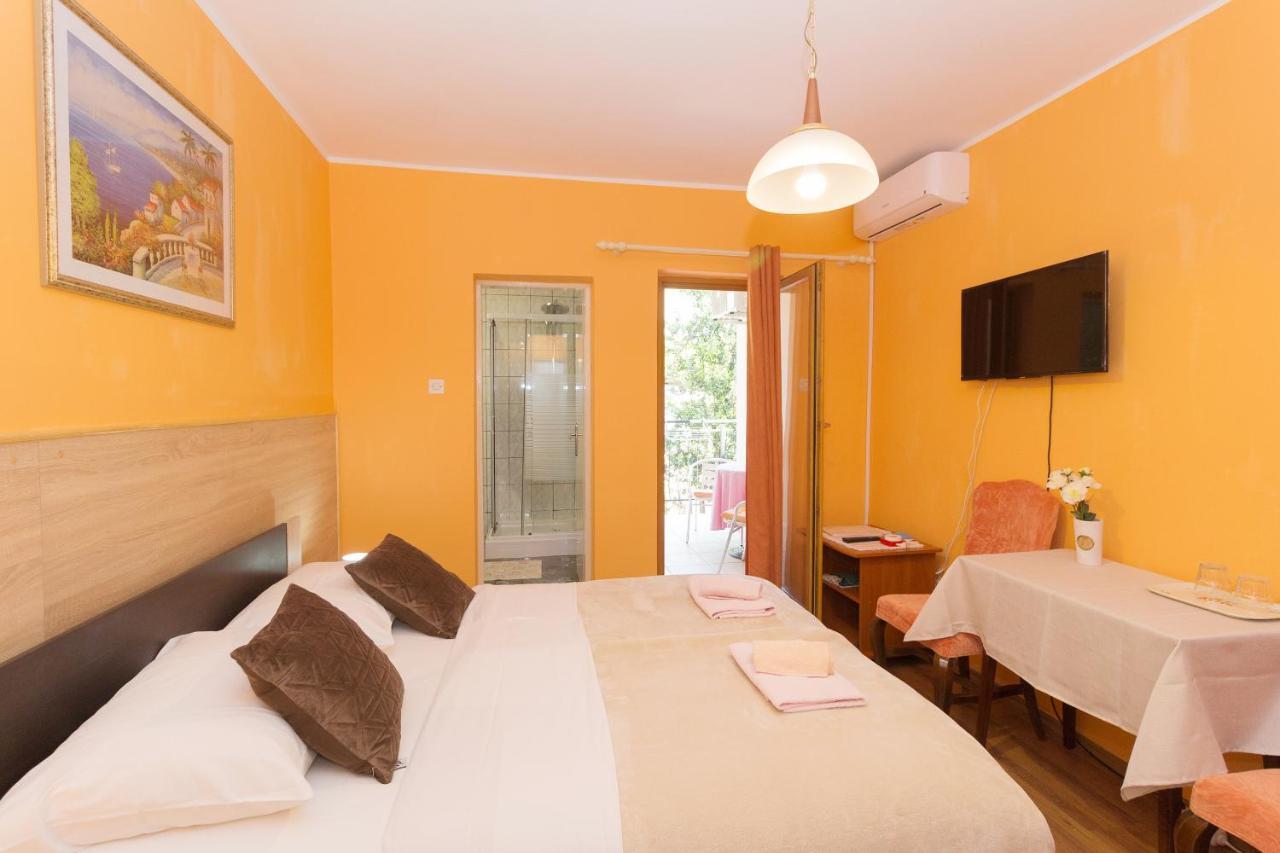 مبيت وإفطار ميدولين Bed & Breakfast Palma المظهر الخارجي الصورة