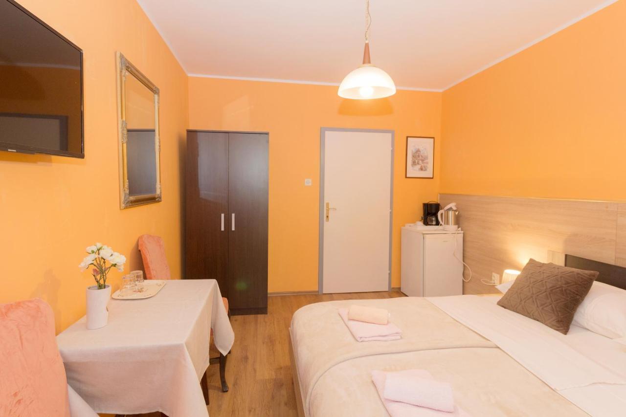 مبيت وإفطار ميدولين Bed & Breakfast Palma المظهر الخارجي الصورة