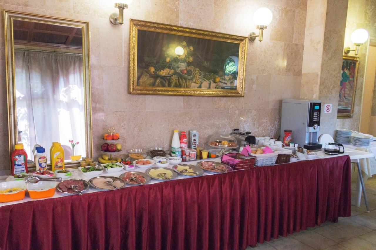 مبيت وإفطار ميدولين Bed & Breakfast Palma المظهر الخارجي الصورة