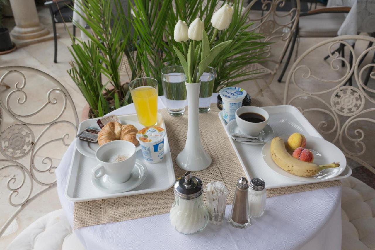 مبيت وإفطار ميدولين Bed & Breakfast Palma المظهر الخارجي الصورة