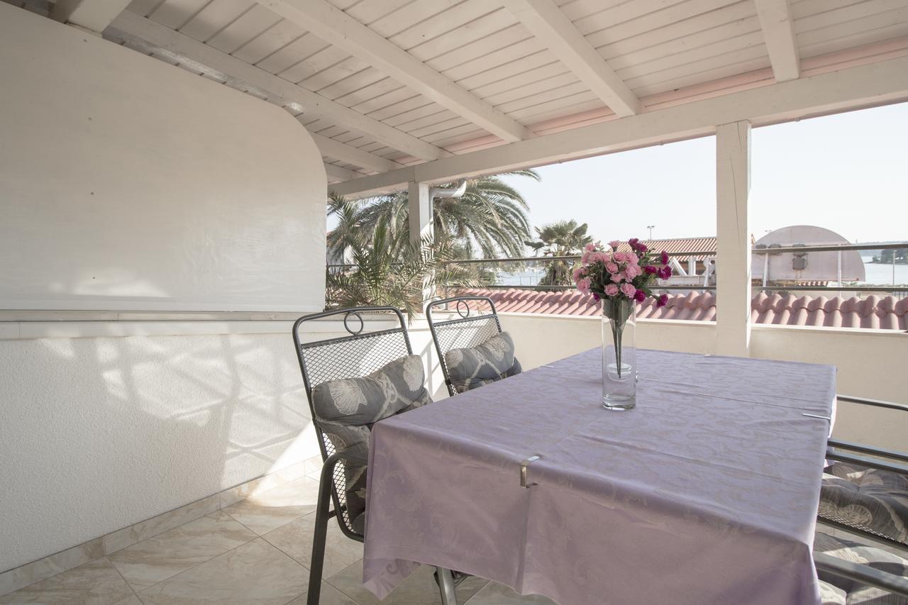 مبيت وإفطار ميدولين Bed & Breakfast Palma المظهر الخارجي الصورة