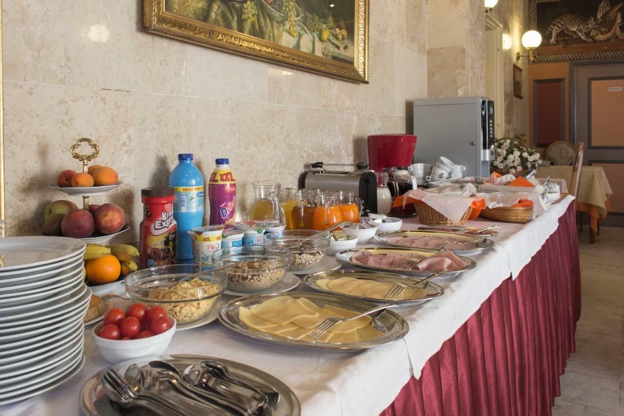 مبيت وإفطار ميدولين Bed & Breakfast Palma المظهر الخارجي الصورة